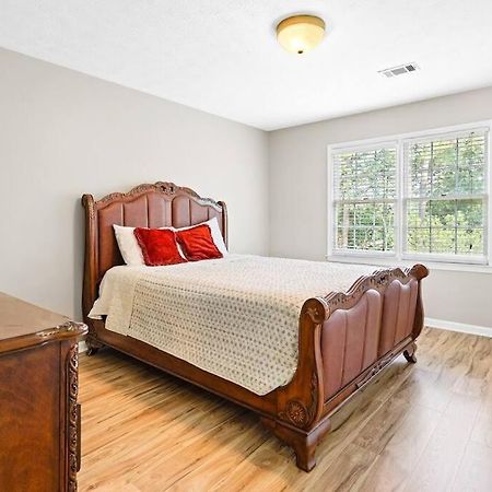 Lovely 5Bed, 3-Fullbath ! 5Min To Free Way I-85 Lawrenceville Buitenkant foto